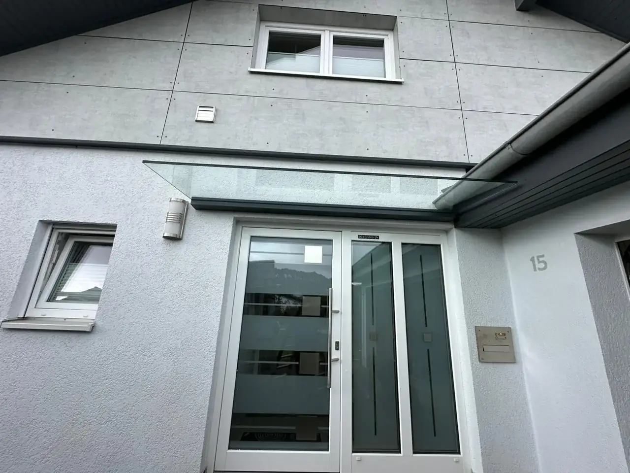 Vordach FLY aus Aluminium